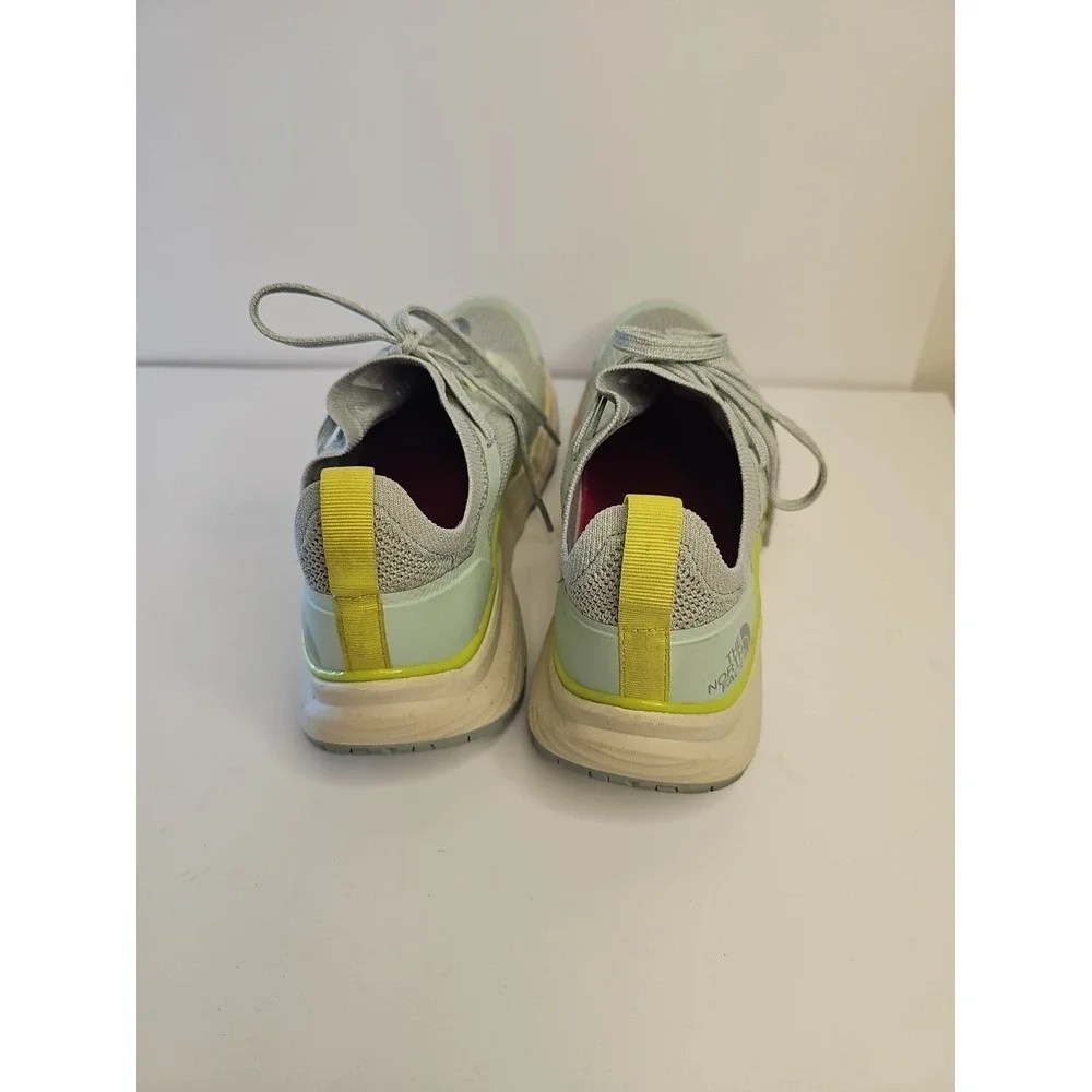 The North Face Women's VECTIV Escape Hiking Shoes - Green Mist/Wrought Iron‎ 8.5